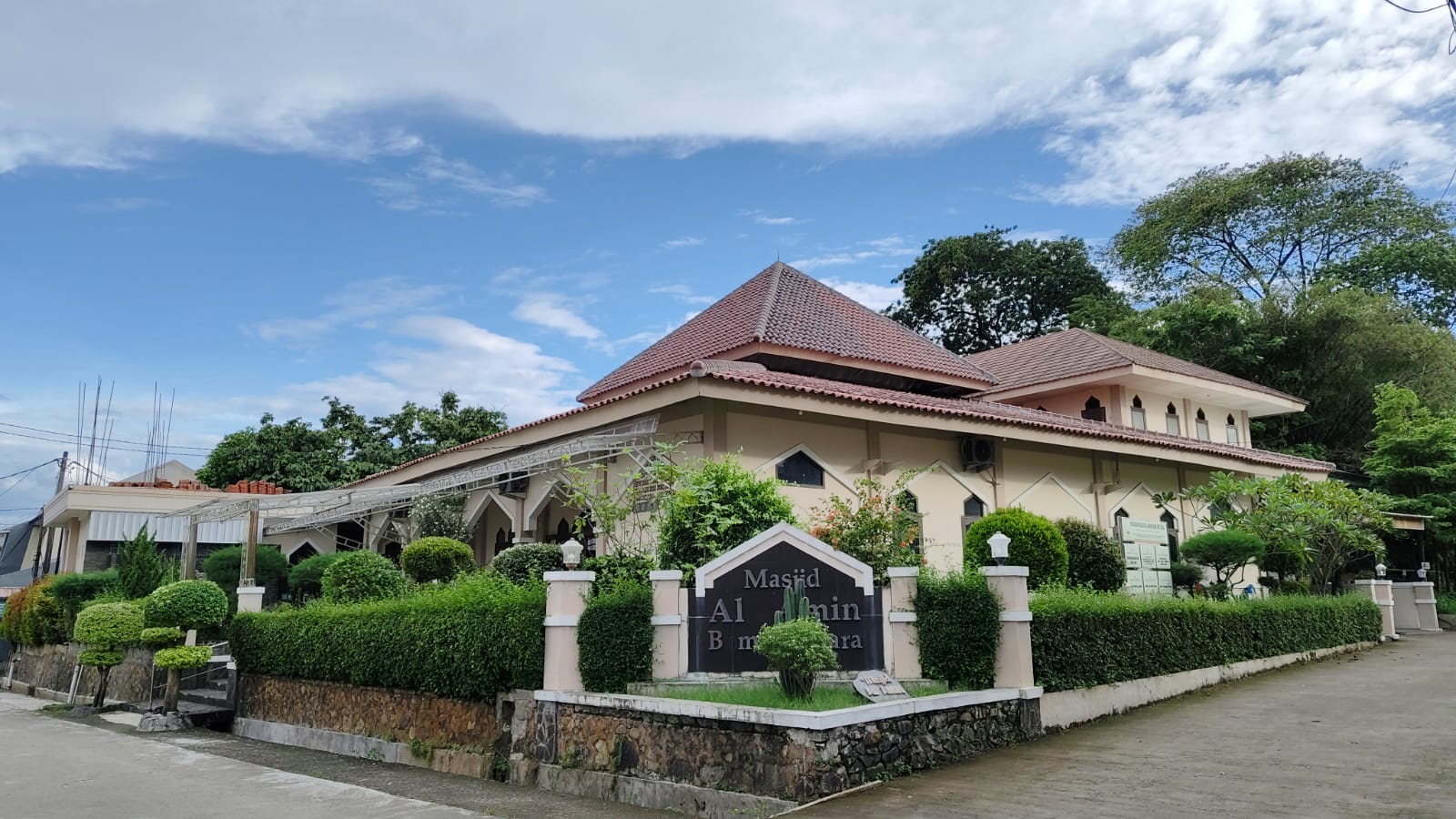 Delapan Syarat Agar Dapat Berkumpul Bersama Keluarga di Surga