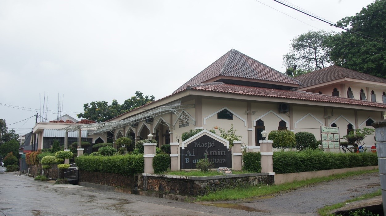 Tampak Depan Masjid Al-Amin