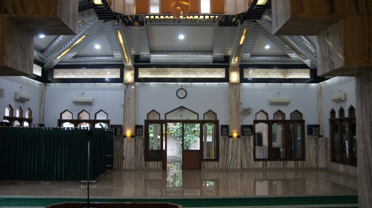 Interior Masjid Al-Amin